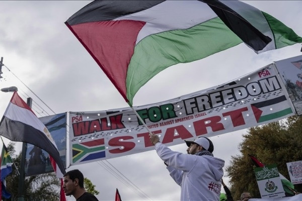 Nam Phi rút phái đoàn ngoại giao khỏi Tel Aviv, Mỹ gửi bom dẫn đường cho Israel