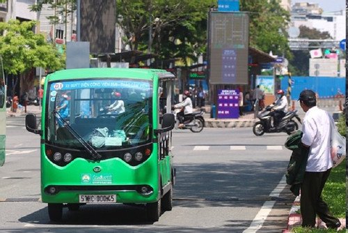 Project to develop mini buses in HCM City proposed