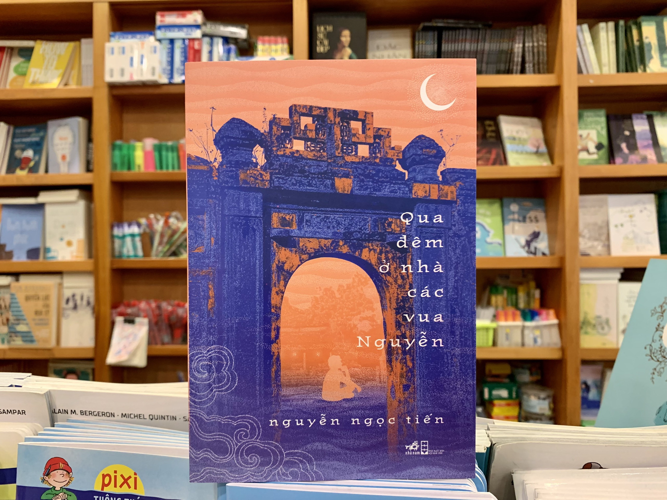 qua dem o nha cac vua nguyen1.jpg