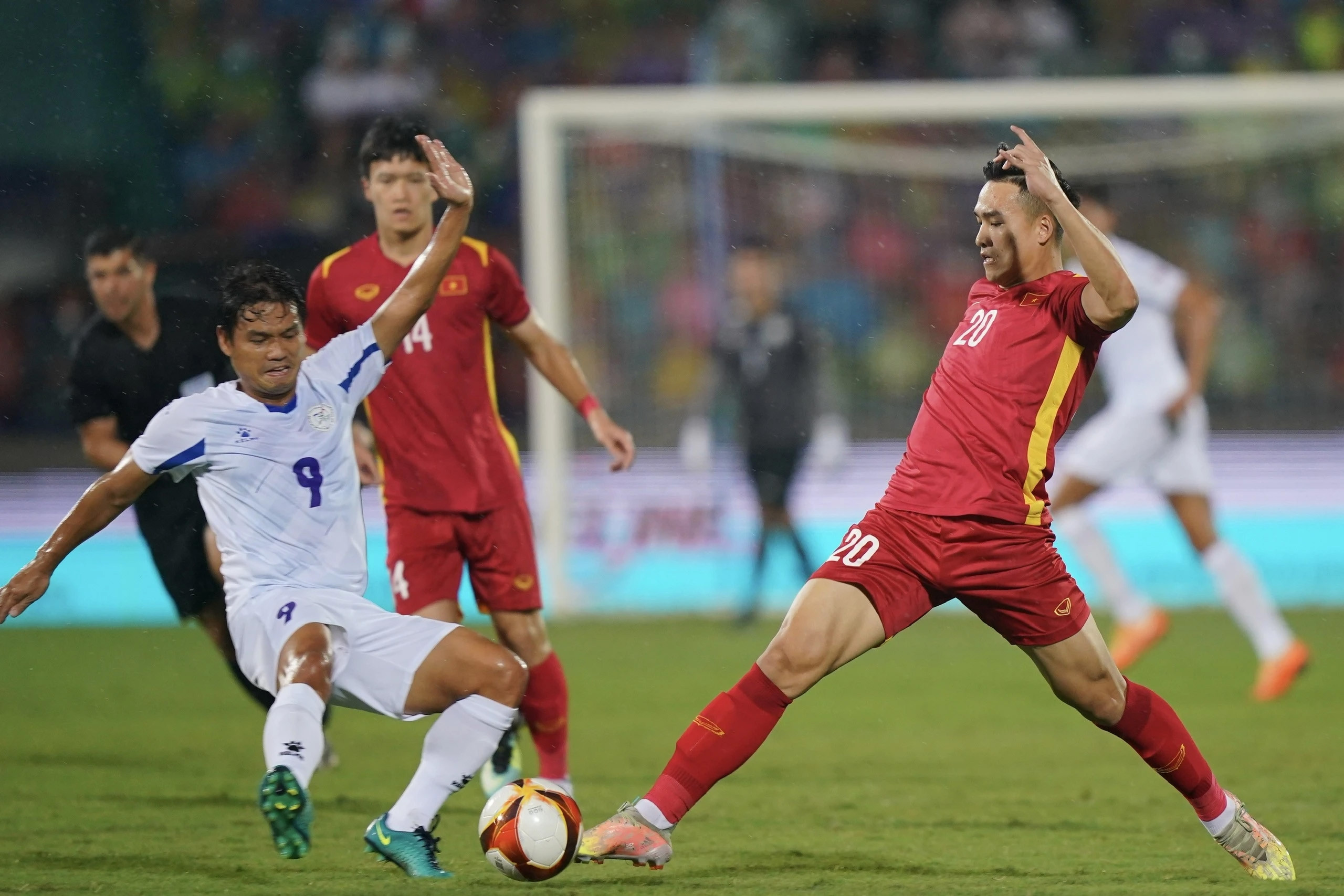 Vé trận Philippines đấu tuyển Việt Nam ế ẩm, chờ 'sốt' ở Mỹ Đình