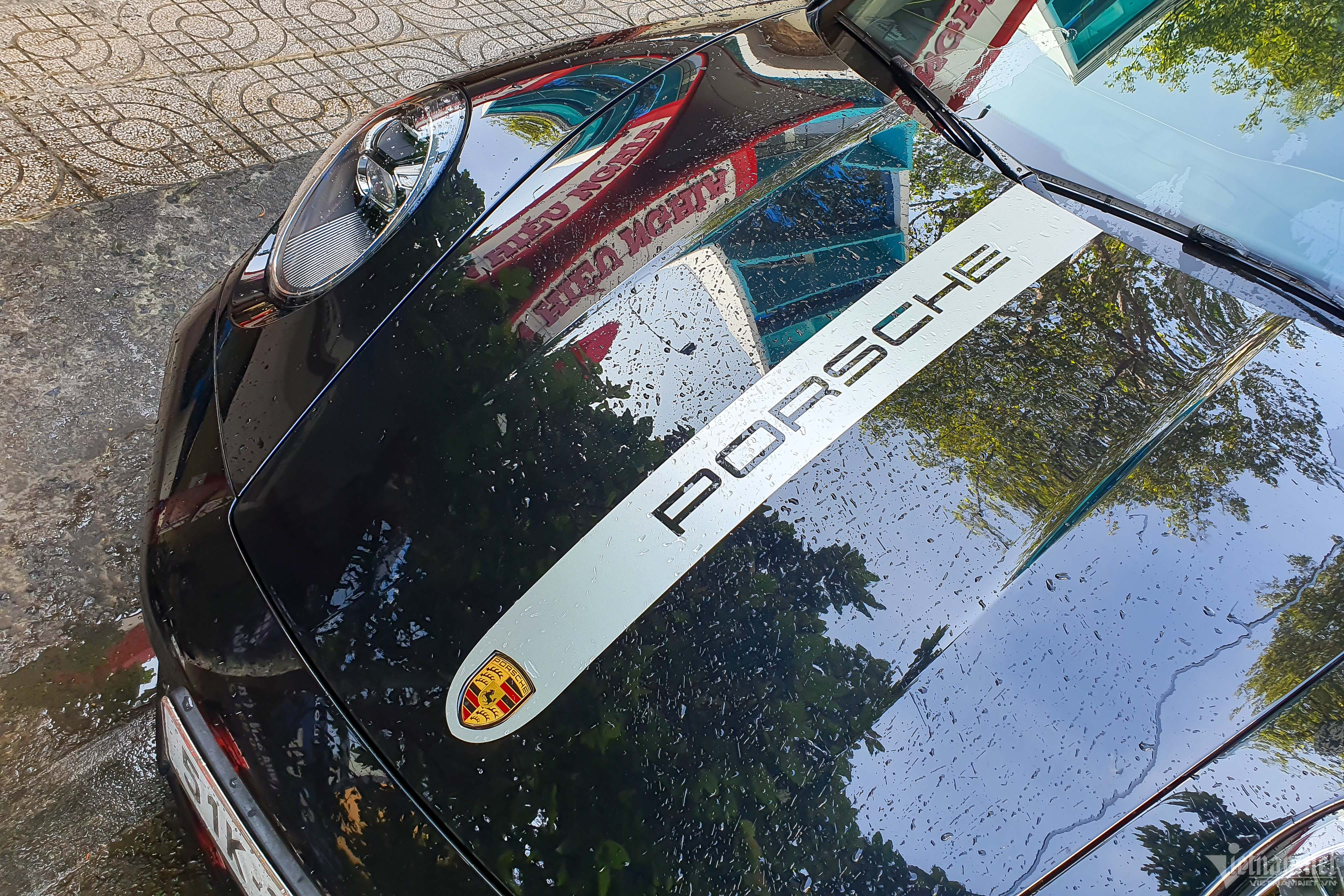 Xe Porsche 911 hàng hiếm của ông Đặng Lê Nguyên Vũ mới đi 230km sau một năm rưỡi