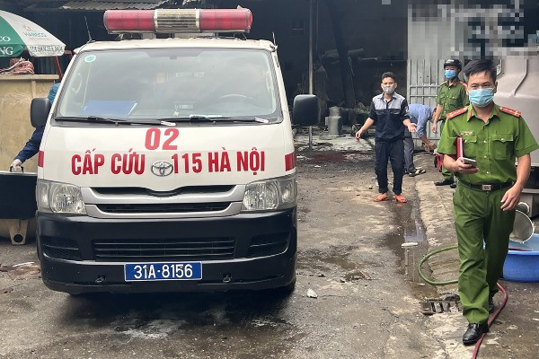 Nổ máy nén khí ở Hà Nội, 3 người bị thương nặng