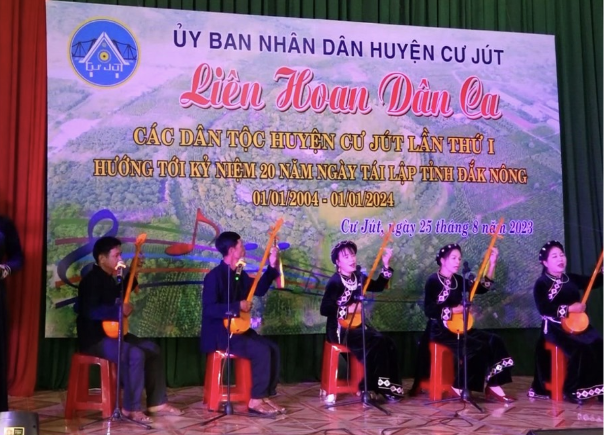 Liên hoan dân ca các dân tộc huyện Cư Jút thu hút gần 200 nghệ nhân, diễn viên