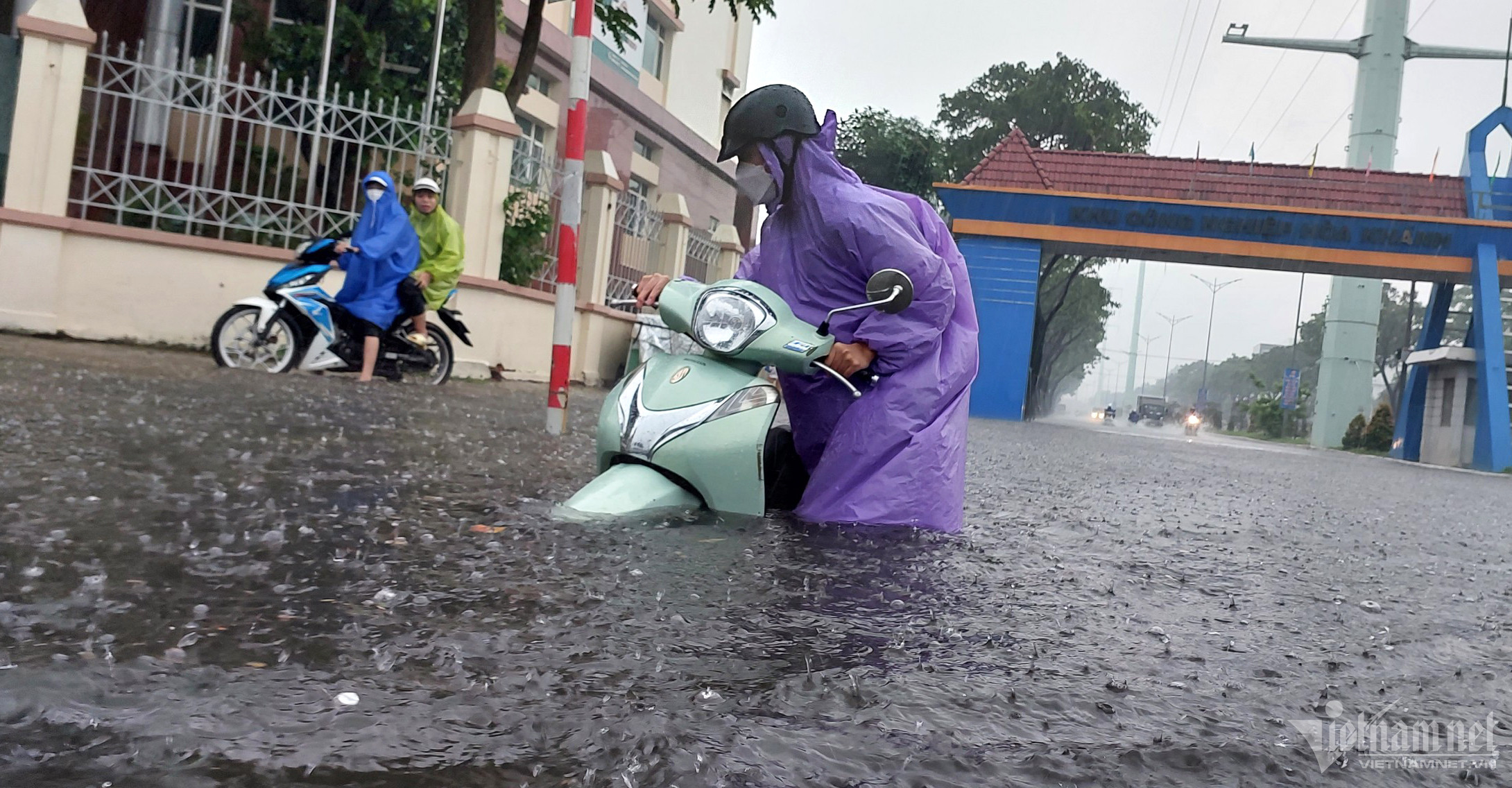 mua lon da nang ho giap.jpg