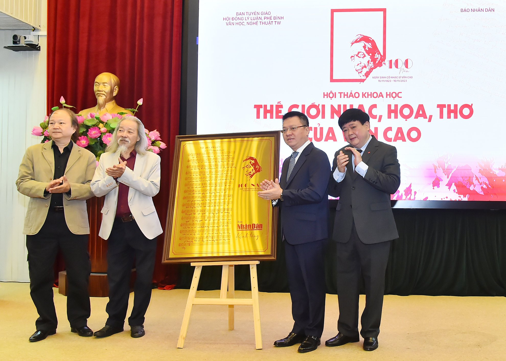 z4860287131339 3ed84b14ac06740fc2c1794ada5d3092.jpg