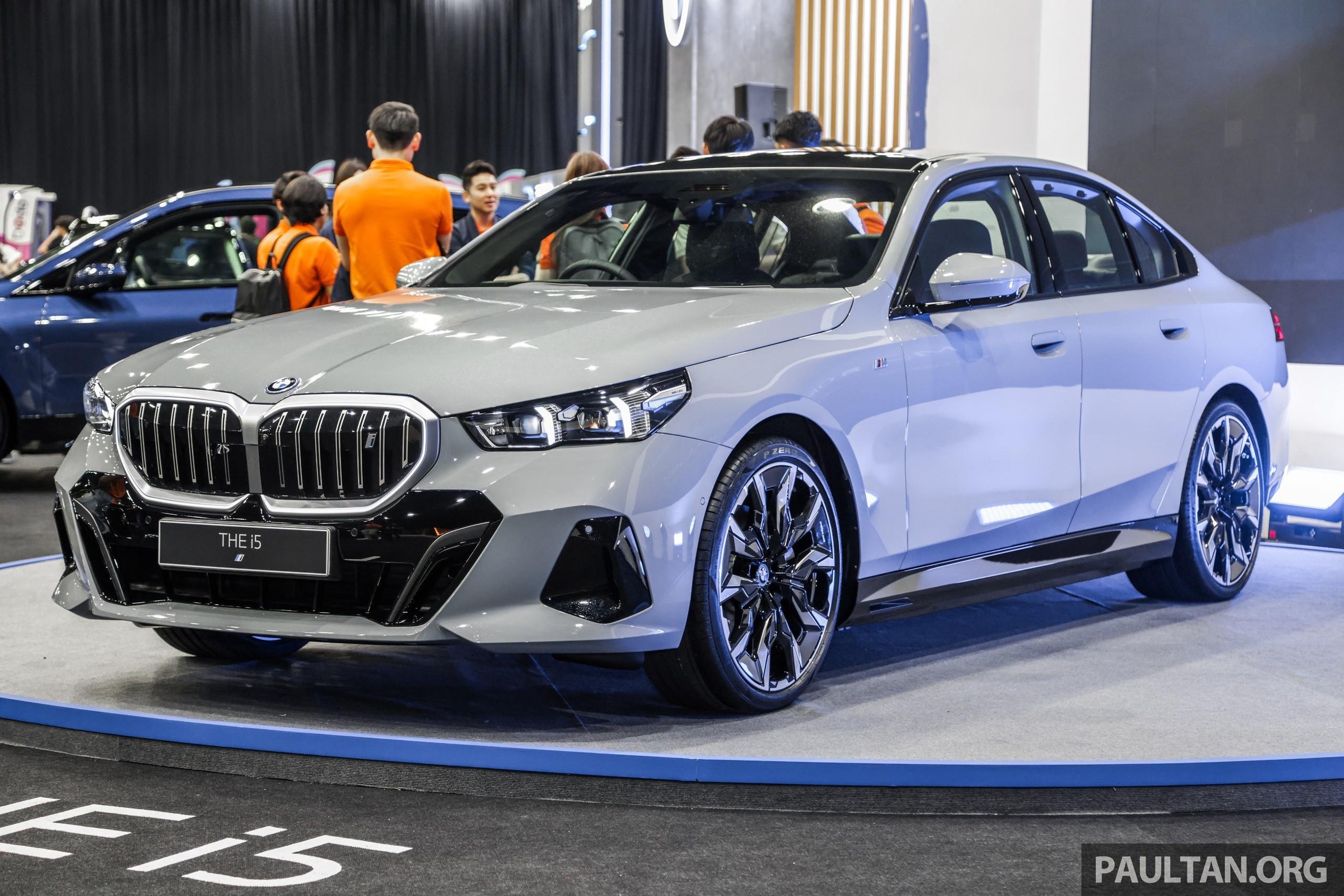 Xe điện BMW i5 2024 ra mắt tại Malaysia, nếu về Việt Nam giá có thể lên 2,5 tỷ