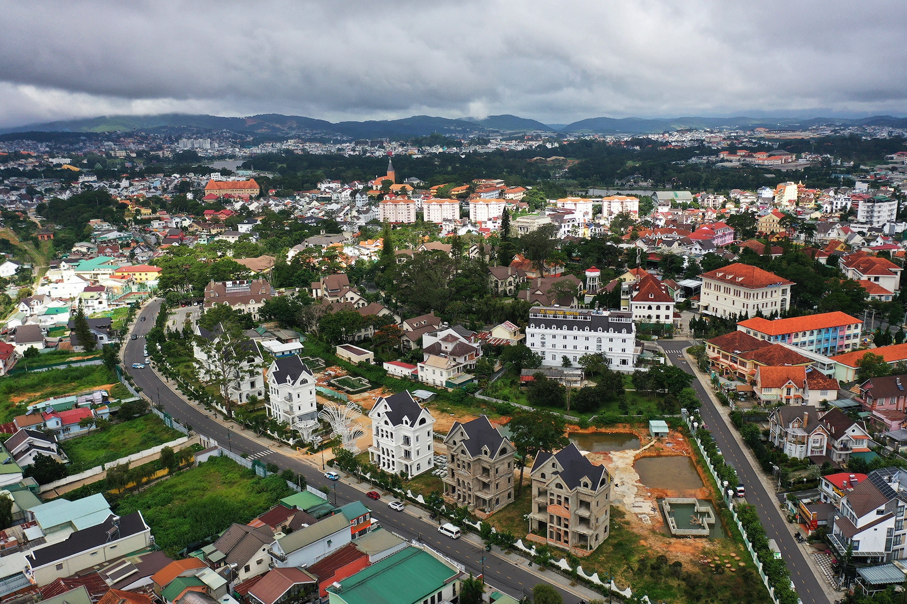 Lâm Đồng chỉ đạo không hợp thức hoá sai phạm tại dự án Khu vui chơi Trại Mát