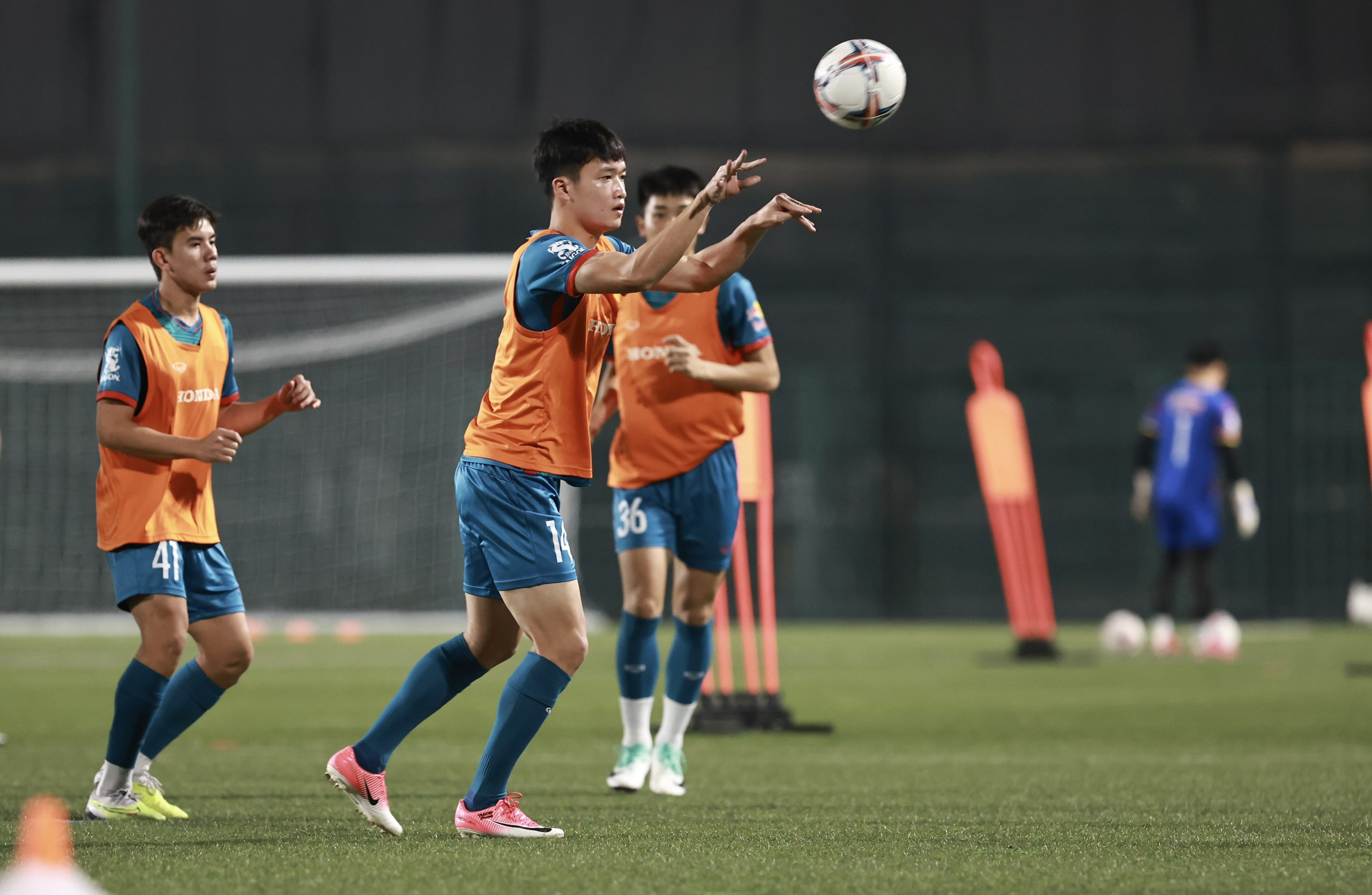 tuyen viet nam 1.jpg