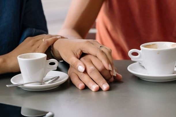 3 độ tuổi dễ ngoại tình được trang web hẹn hò 'bóc mẽ'