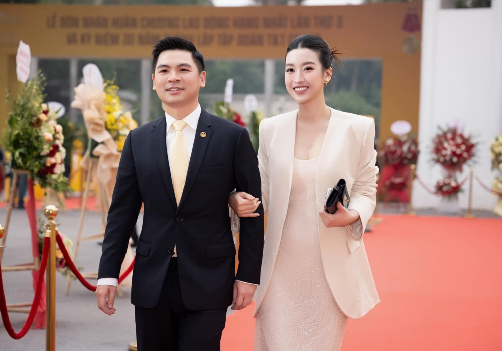 batch ddz4933404706918 c2335b67159061bcd02a657c34563b7a.jpg