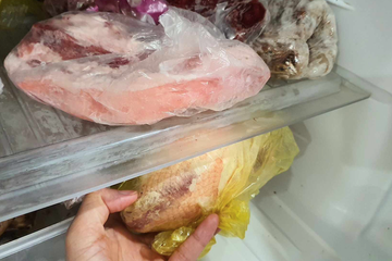 Cách bảo quản hải sản, thịt sống trong tủ lạnh