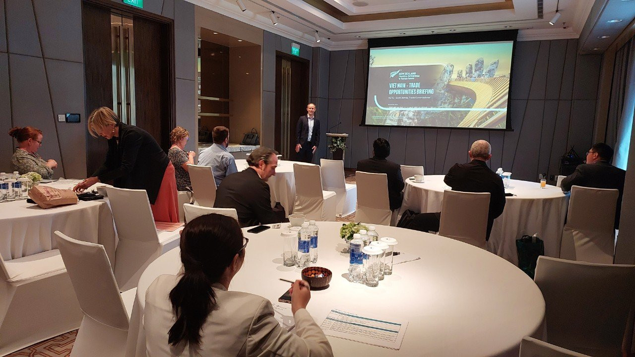 Doanh nghiệp 1.jpg