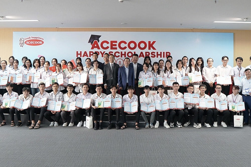 Học bổng Acecook Happy Scholarship - ‘nâng bước’ hơn 1.300 sinh viên khó khăn