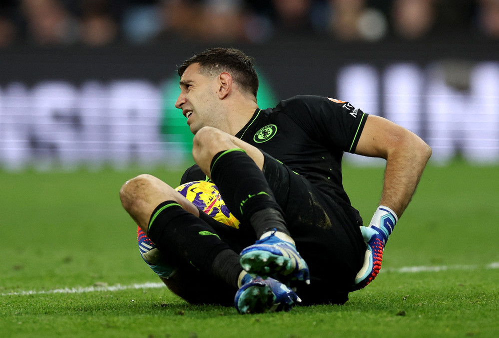 Aston Villa vs Arsenal.jpg