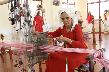 Beauty of traditional weaving village in central Ninh Thuan
