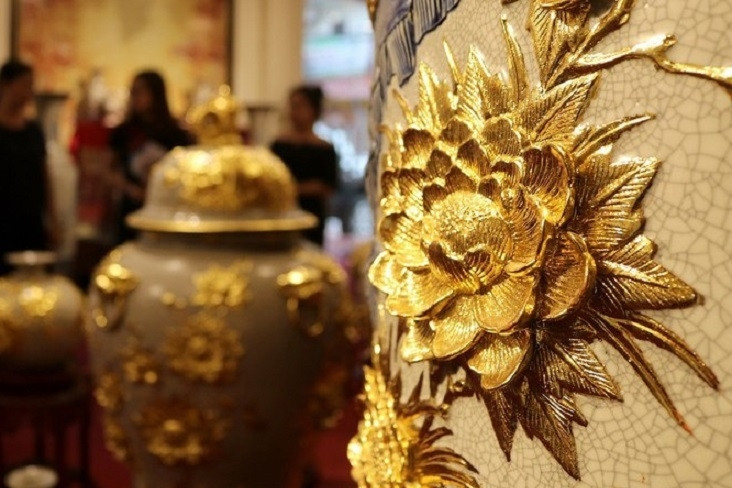 Fine art ceramic exports in November hit highest level