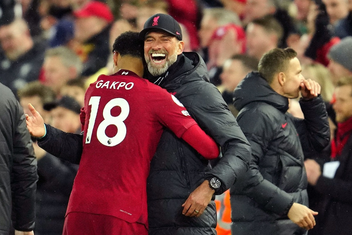 MU gây hoảng hốt ở Premier League, Erik Ten Hag run ‘dớp’ Liverpool