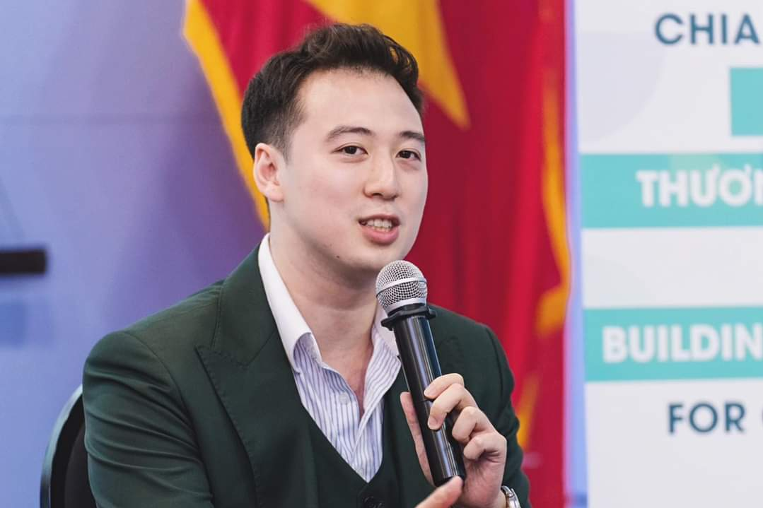 'Người Việt phải nghiên cứu về AI từ góc nhìn của tác giả Việt'