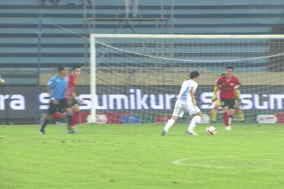 Quang Hải ghi bàn, VAR giúp Nam Định gỡ hòa kịch tính CAHN trên sân nhà