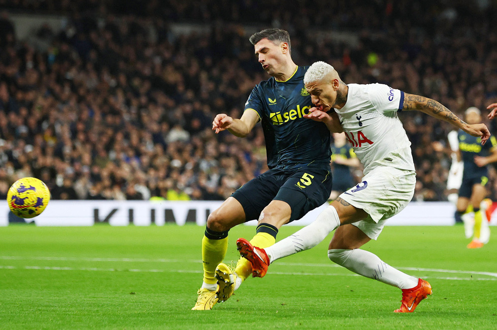 Tottenham Newcastle.jpg