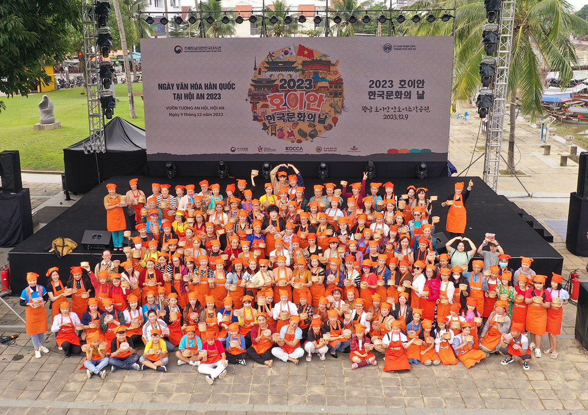 trai nghiem lam kim chi tap the tai ngay van hoa han quoc tai hoi an nam 2023.jpg