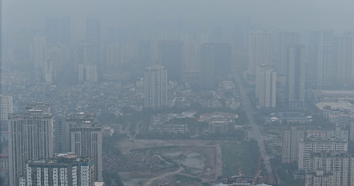 Trời Hà Nội mù mịt trong ngày ô nhiễm không khí ở tốp đầu thế giới