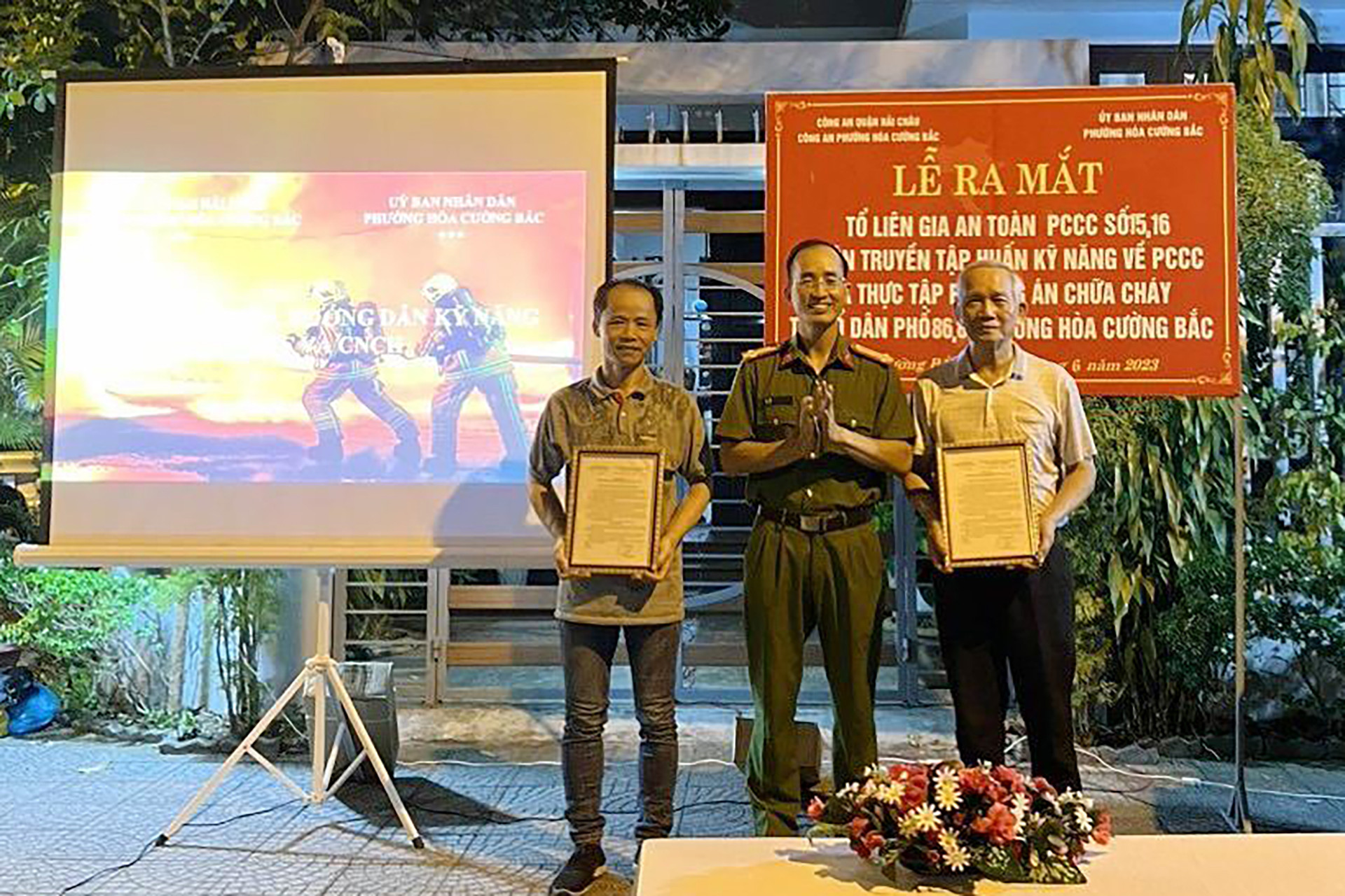 a4 4 to lien gia pccc
.jpg