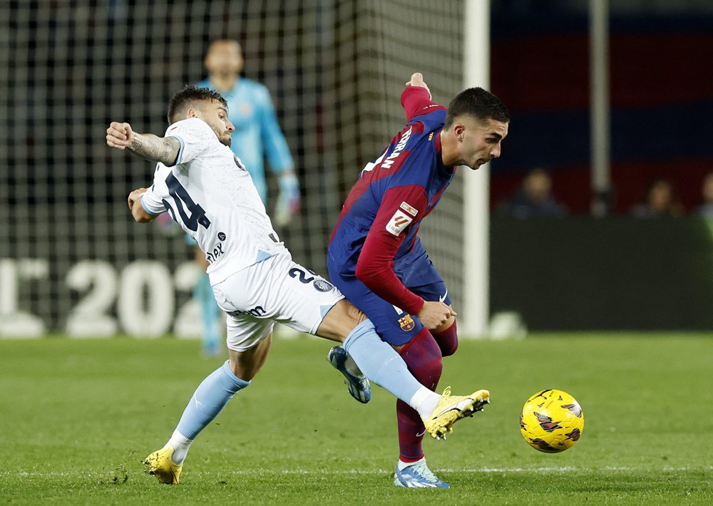 barca 2 4 girona 6.jpg