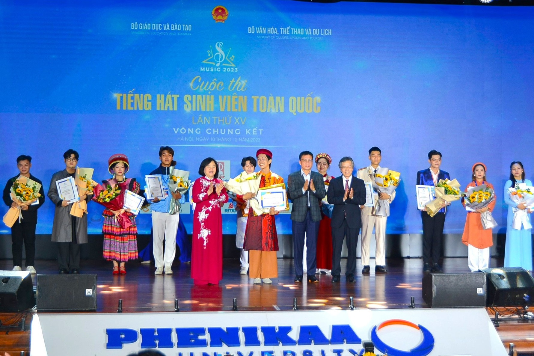 giai nhat tieng hat sinh vien.jpg