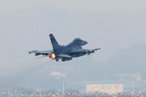 Tiêm kích F-16 của Mỹ rơi ở biển Hoàng Hải