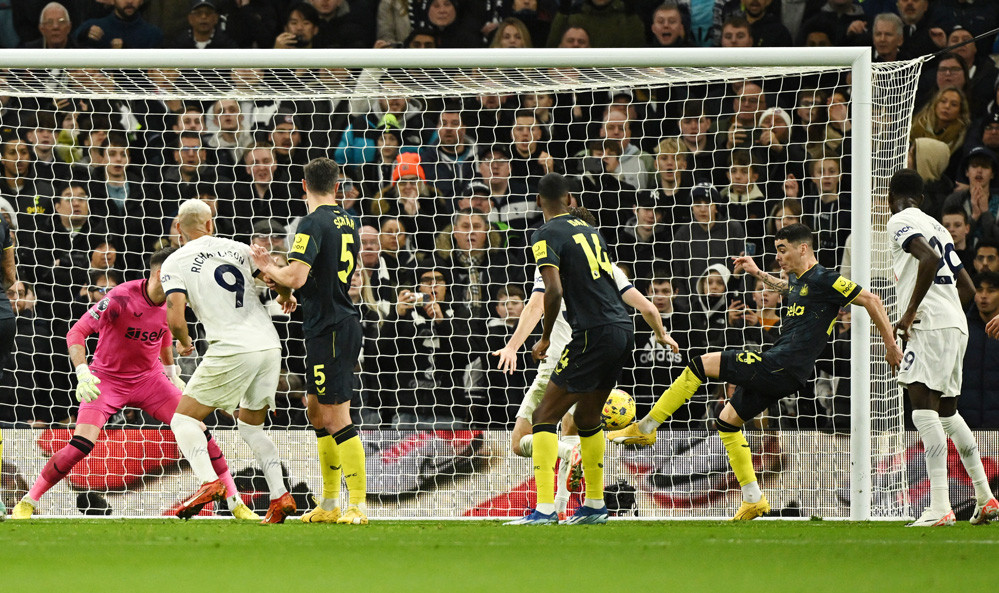 Tottenham Newcastle.jpg