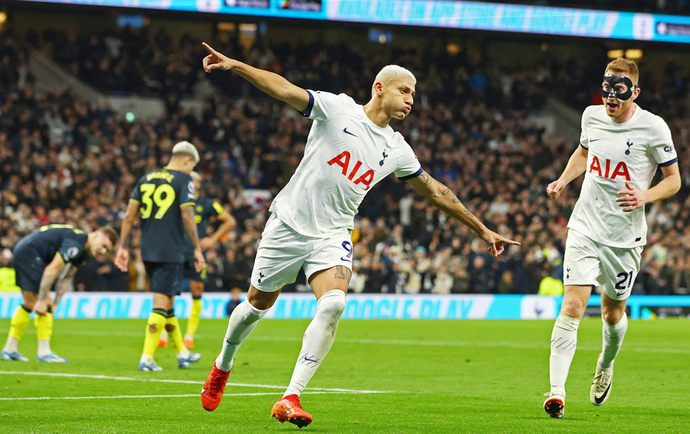 Tottenham Newcastle.jpg