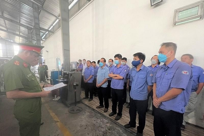 Cựu giám đốc và nhân viên trung tâm đăng kiểm nhận hối lộ hơn 1,8 tỷ
