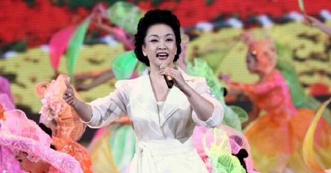 View - Đệ nhất phu nhân Bành Lệ Viên – biểu tượng 'quyền lực mềm' của Trung Quốc