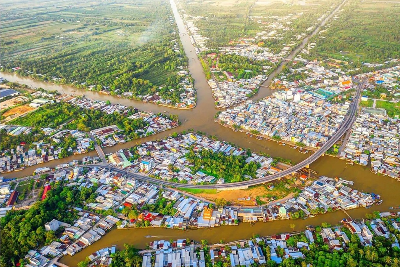 Hậu Giang trao chứng nhận đầu tư 12 dự án, trị giá 19.000 tỷ đồng