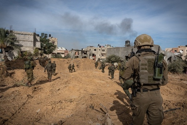 IDF tập kích cơ sở quân sự của Hamas, WHO tố Israel 'làm khó' công tác cứu trợ
