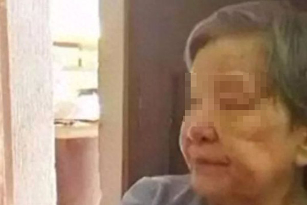 Mẹ tặng 4 căn nhà cho con trai, khi bị bệnh lại đến nhà con gái ở gây tranh cãi