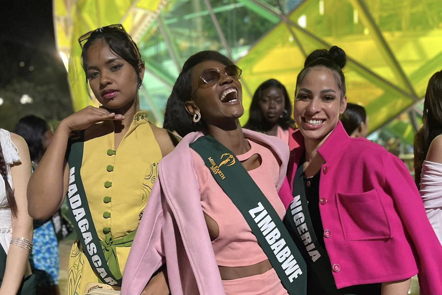 Thí sinh Miss Earth 'biến' Đà Lạt thành sàn diễn, chạy marathon từ 5h sáng