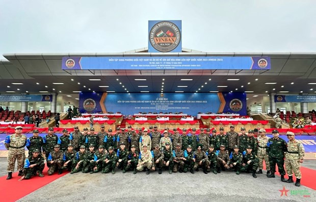 Vietnam, India launch joint military exercise for UN peacekeeping operations hinh anh 1