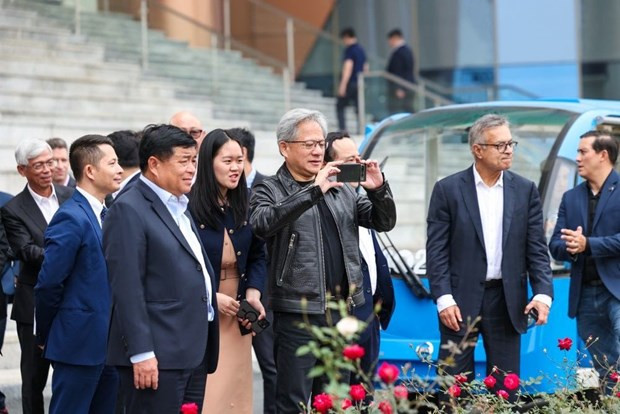 Vietnam rolls out red carpet for US chip giant’s investment: Minister