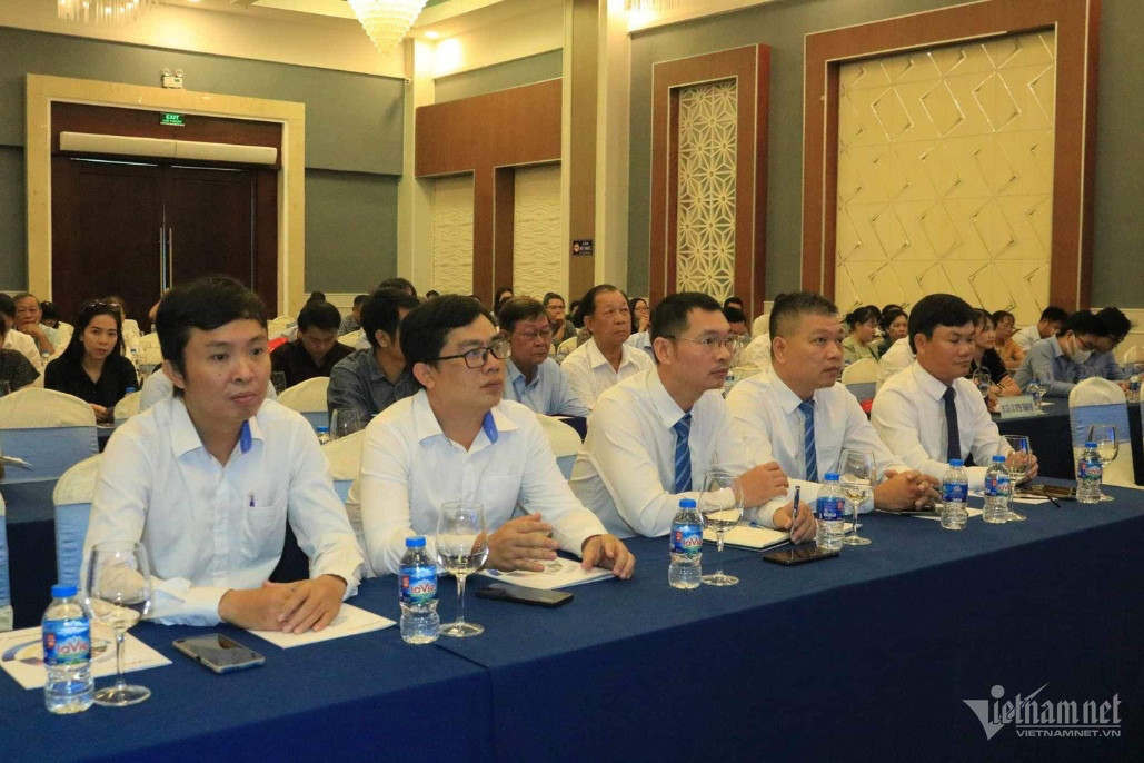Các đại biểu tham dự hội thảo 