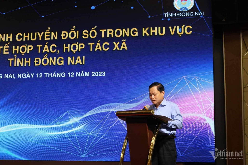 Ông Đỗ Phước Dũng, Chủ tịch Liên minh HTX Đồng Nai phát biểu khai mạc hội thảo.