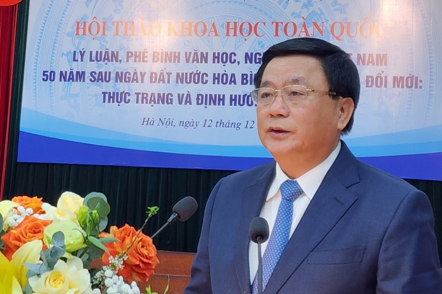 Xây dựng hoạt động lý luận phê bình VHNT để chấn hưng văn hóa