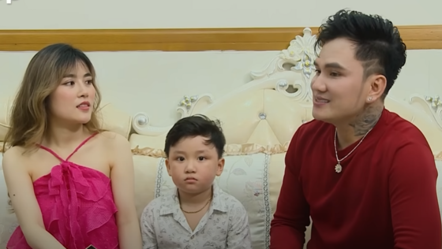 anh 2 go cua tham nha.png