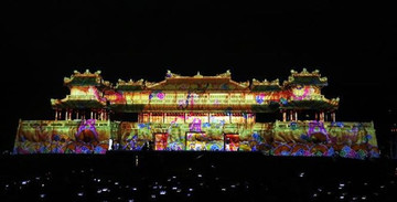 Dazzling artistic light displays at Hue imperial city’s Ngo Mon