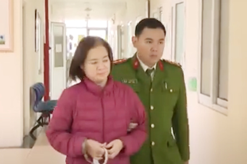 hoang thi huyen 2833 6984.jpg