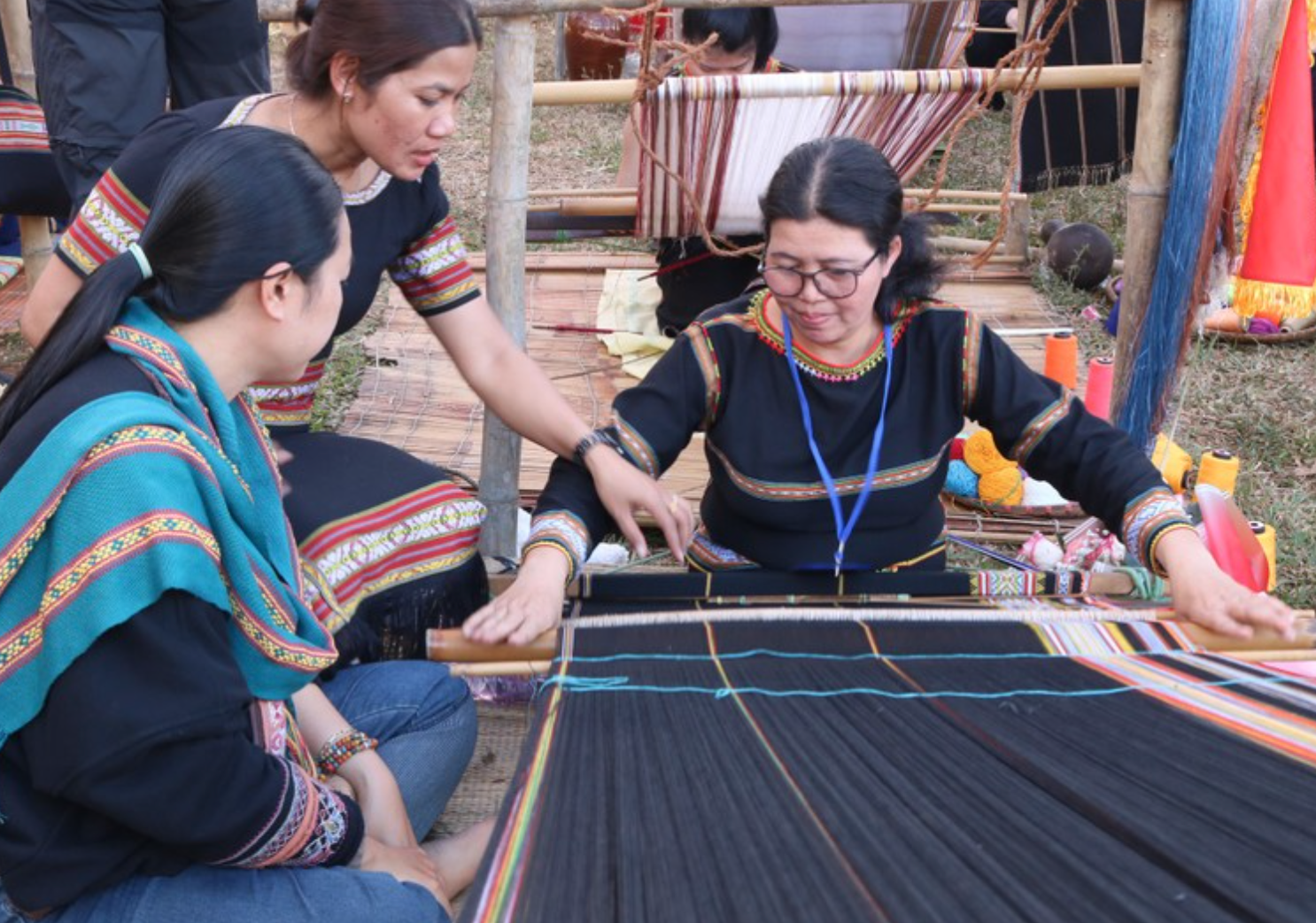 Traditional cultural features at Kon Tum Brocade Color Festival 2023