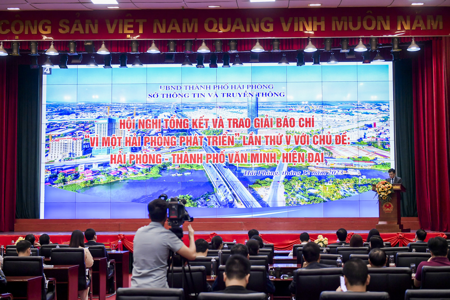 Hai phong trao giải 4.jpg