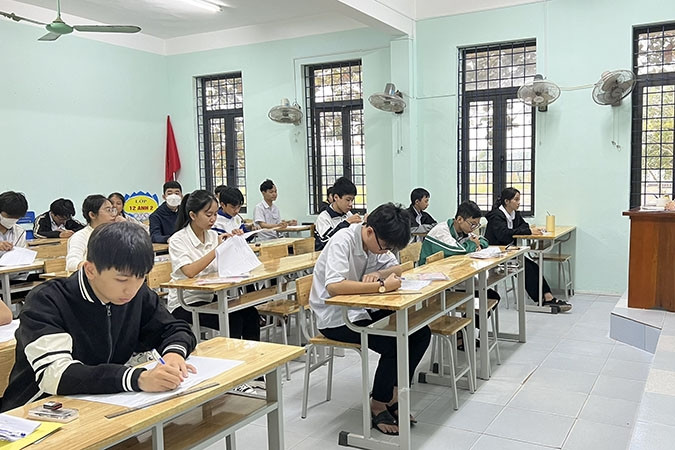 Kỳ lạ đề thi học sinh giỏi lớp 9 sai, thí sinh vẫn đạt điểm tuyệt đối