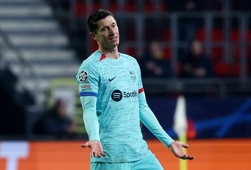 Lewandowski 'tàng hình', Barca thua sốc ở Champions League